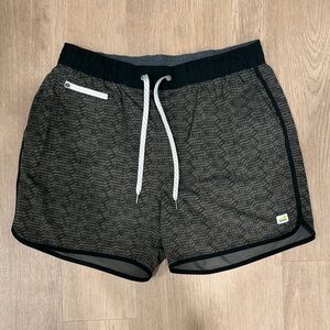 Men's Vuori Shot - 5” inseam